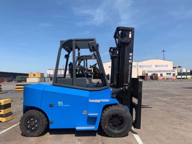 新能源叉車(chē)乘勢(shì)而上比亞迪叉車(chē)如何屹立潮頭？